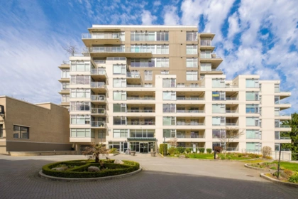 207 9288 University Crescent, Burnaby, BC, Burnaby — Apartment/Condo for sale