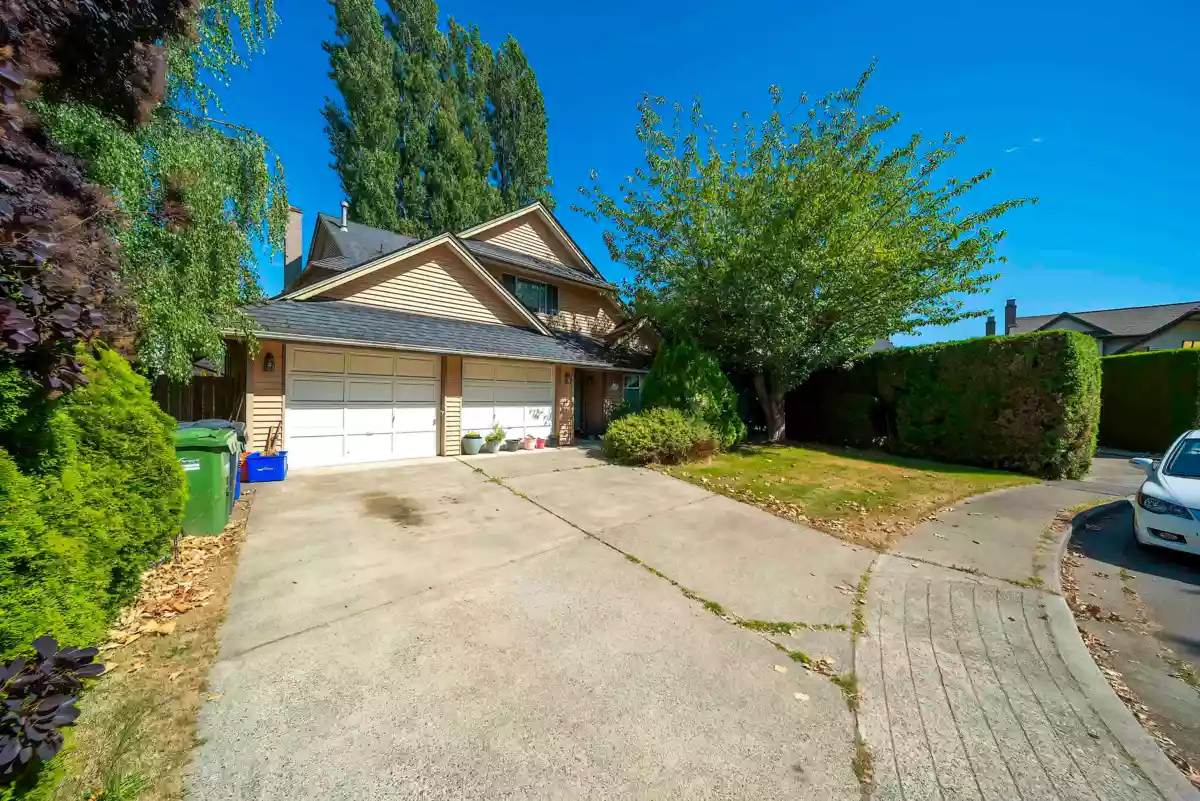 Family Room Photo of 10420 Whistler Place, Richmond, BC