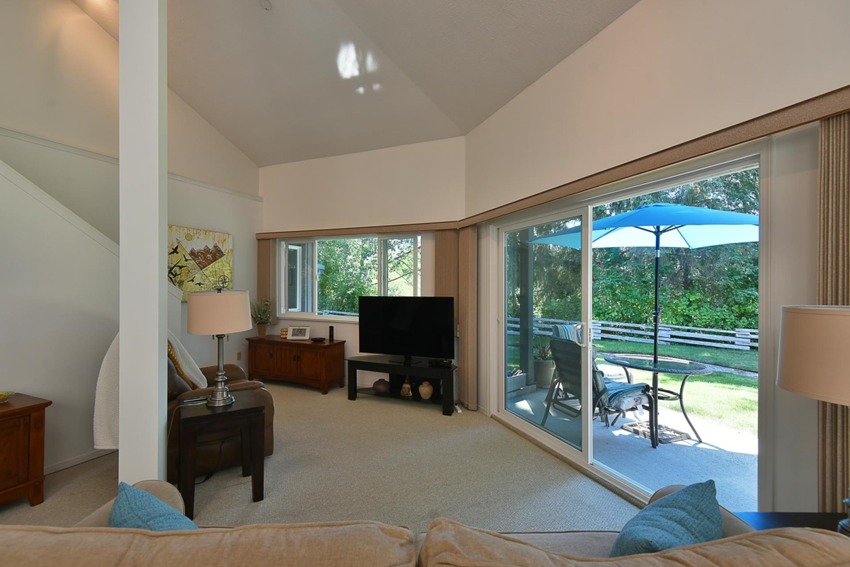 Living Room Photo of 11 5761 Wharf Avenue, Sechelt, BC