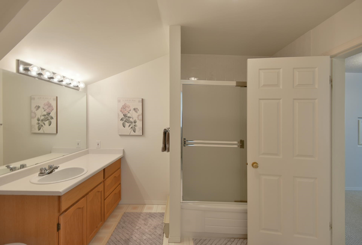 Office / Den Photo of 11 5761 Wharf Avenue, Sechelt, BC