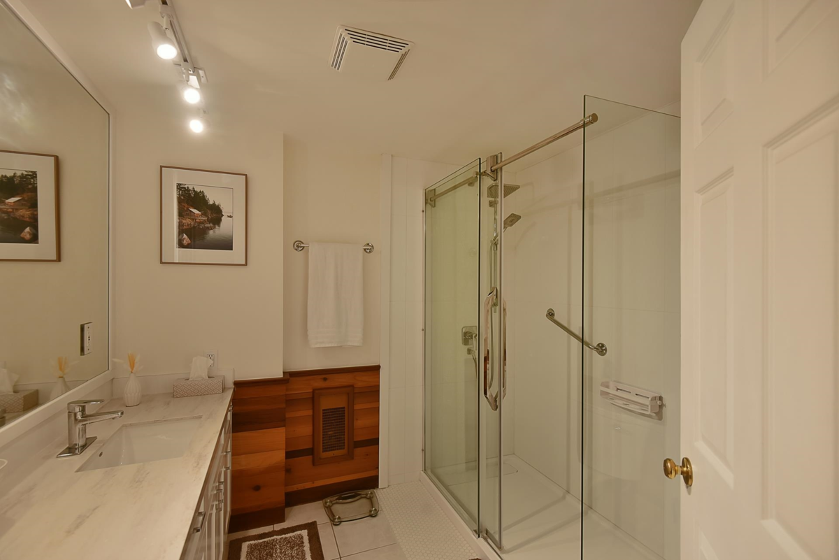 Primary Bedroom Photo of 11 5761 Wharf Avenue, Sechelt, BC