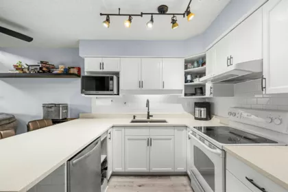 212 74 Miner Street, New Westminster, BC, New Westminster — Apartment/Condo for sale