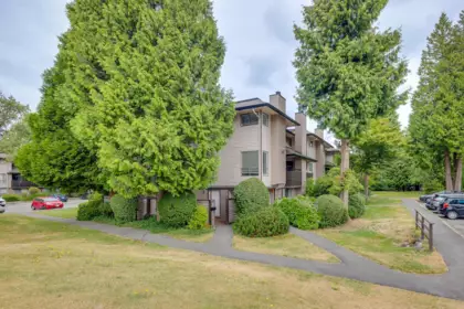 10634 Holly Park Lane, Surrey, BC, Surrey — Townhouse for sale
