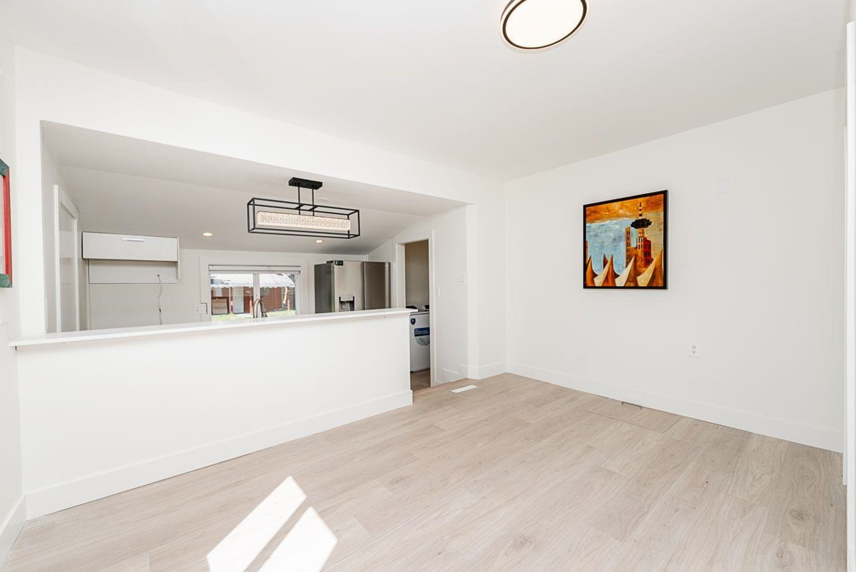 Kitchen Island Photo of 1747 Salisbury Avenue, Port Coquitlam, BC