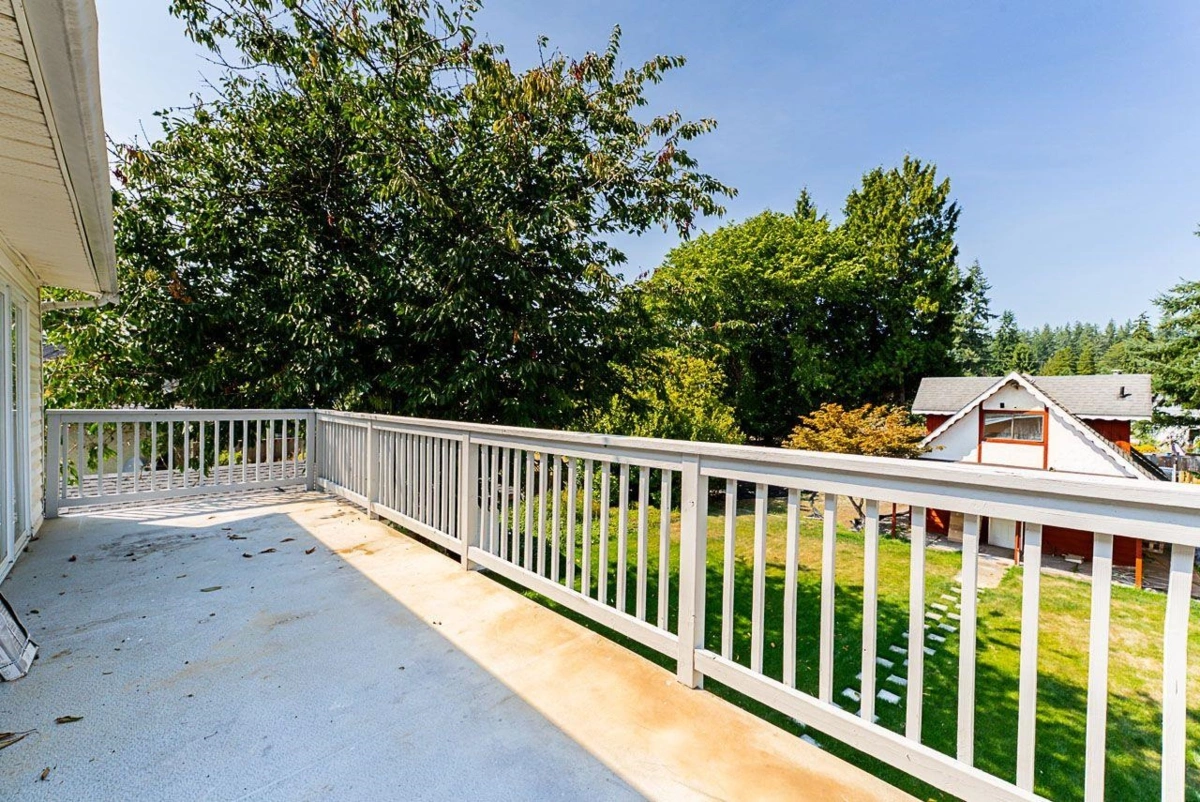 Laundry Room Photo of 1747 Salisbury Avenue, Port Coquitlam, BC