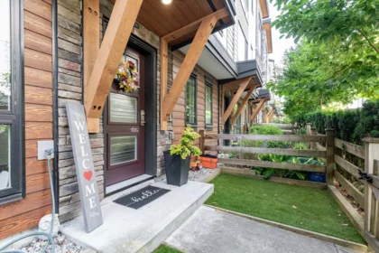 209 16488 64 Avenue, Surrey, BC, Surrey — Townhouse for sale