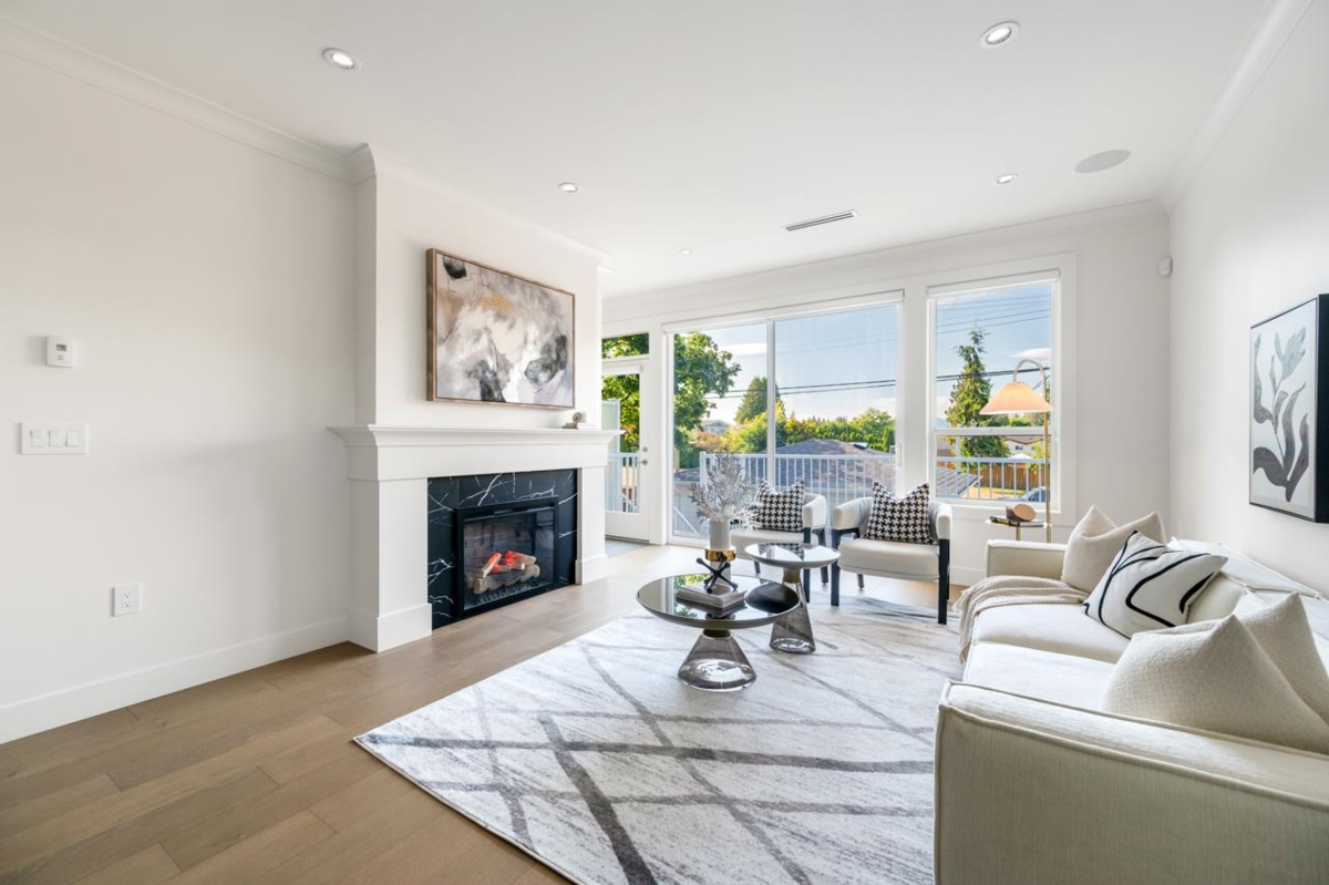 Primary Bathroom Photo of 7379 SW Imperial Street, Burnaby, BC