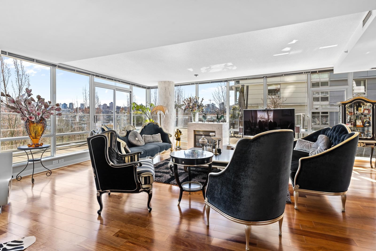 Breakfast Nook Photo of 301 638 Beach Crescent, Vancouver, BC