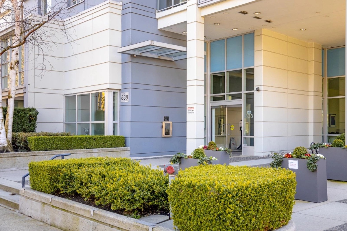 Family Room Photo of 301 638 Beach Crescent, Vancouver, BC