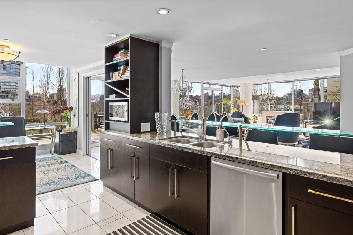 Laundry Room Photo of 301 638 Beach Crescent, Vancouver, BC