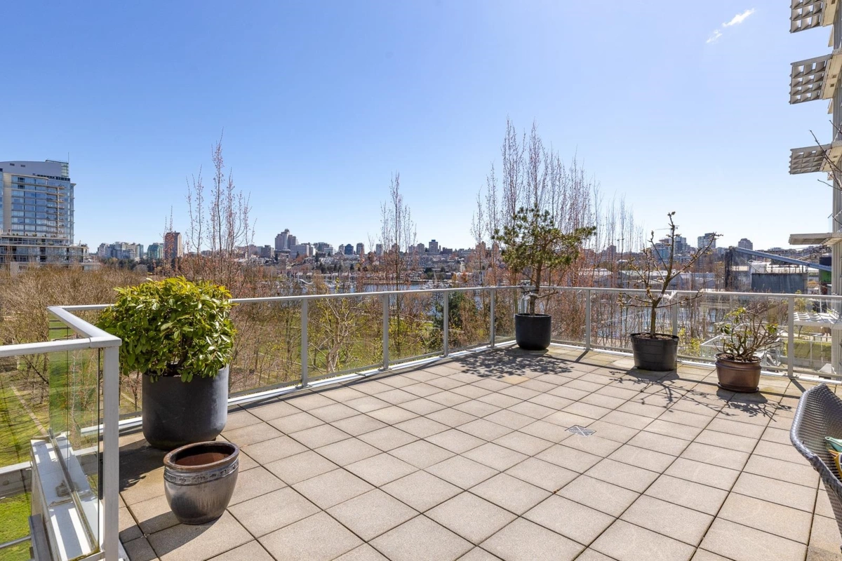 Outdoor Deck Photo of 301 638 Beach Crescent, Vancouver, BC