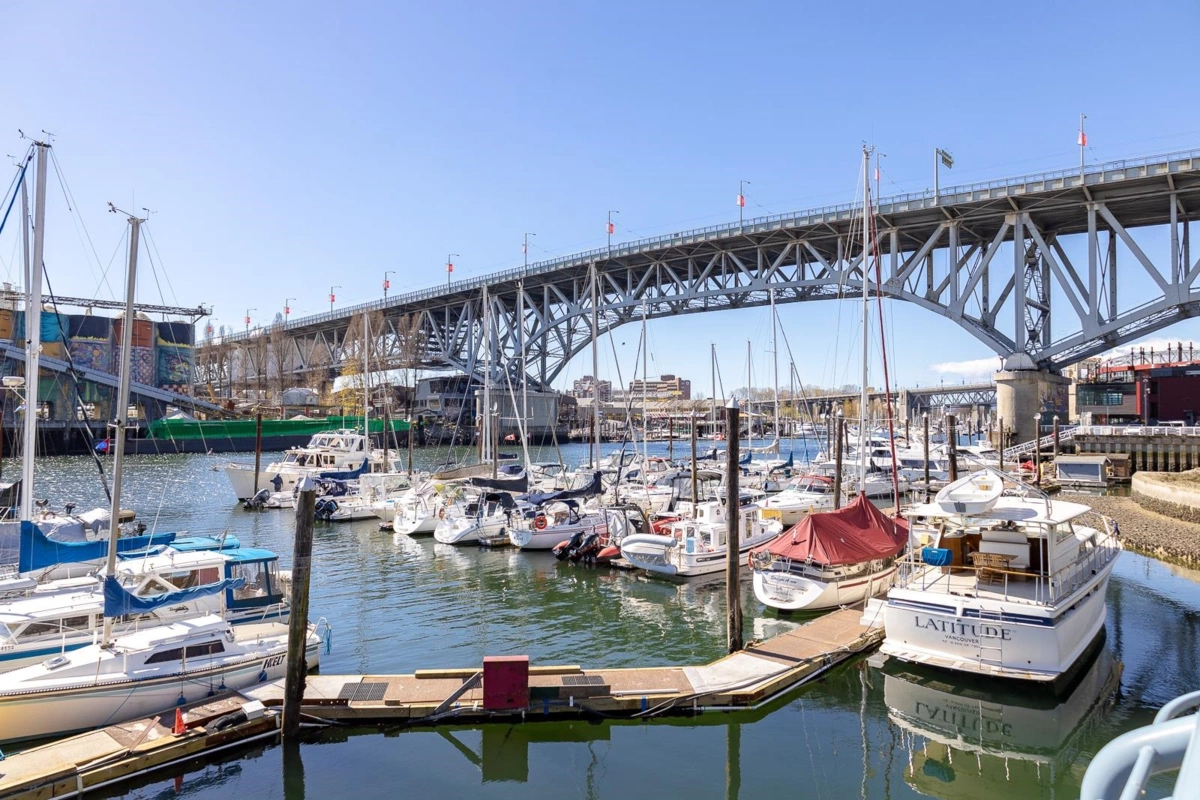 Outdoor Kitchen Photo of 301 638 Beach Crescent, Vancouver, BC