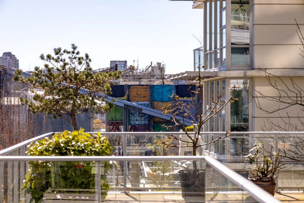 Swimming Pool Photo of 301 638 Beach Crescent, Vancouver, BC