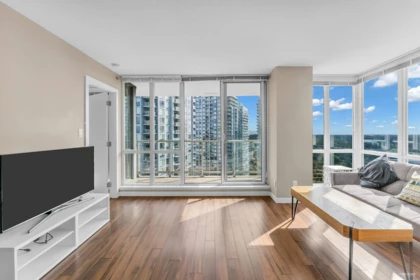 2904 9981 Whalley Boulevard, Surrey, BC, Surrey — Apartment/Condo for sale