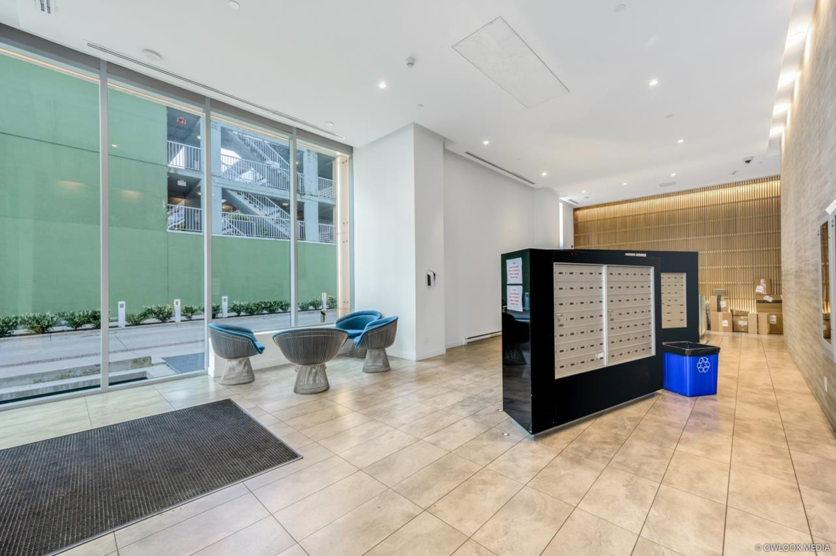 Backyard Photo of 1210 2220 Kingsway, Vancouver, BC