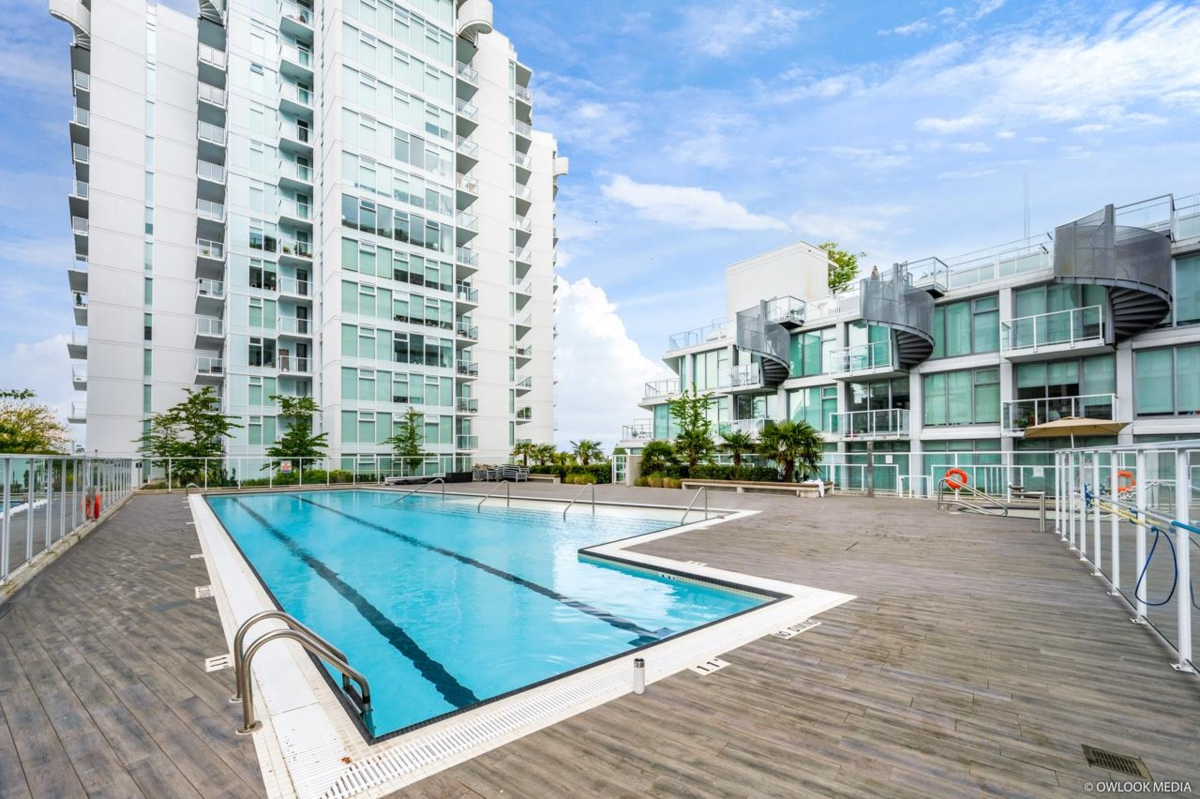 Hallway Photo of 1210 2220 Kingsway, Vancouver, BC