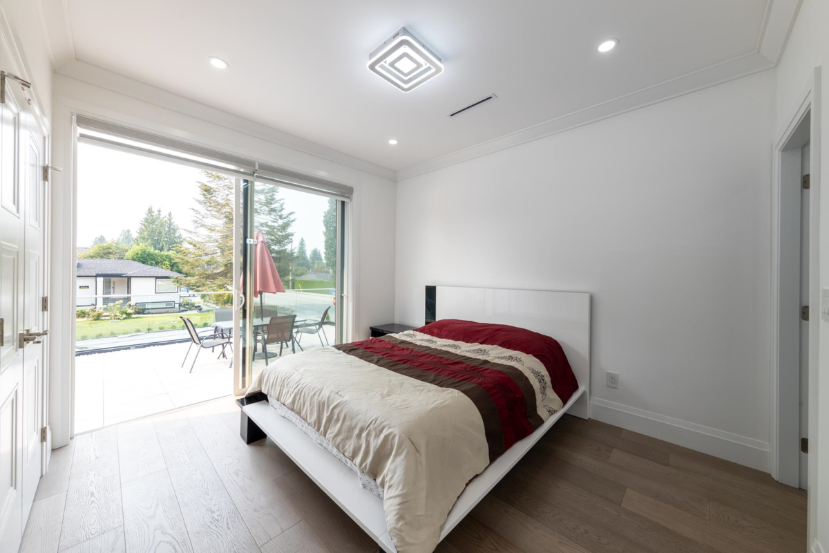 Backyard Photo of 3560 Highland Boulevard, North Vancouver, BC