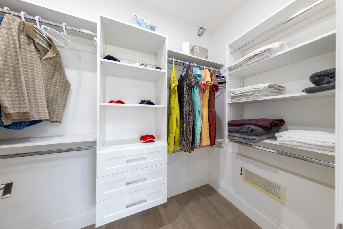 Basement Recreation Room Photo of 3560 Highland Boulevard, North Vancouver, BC