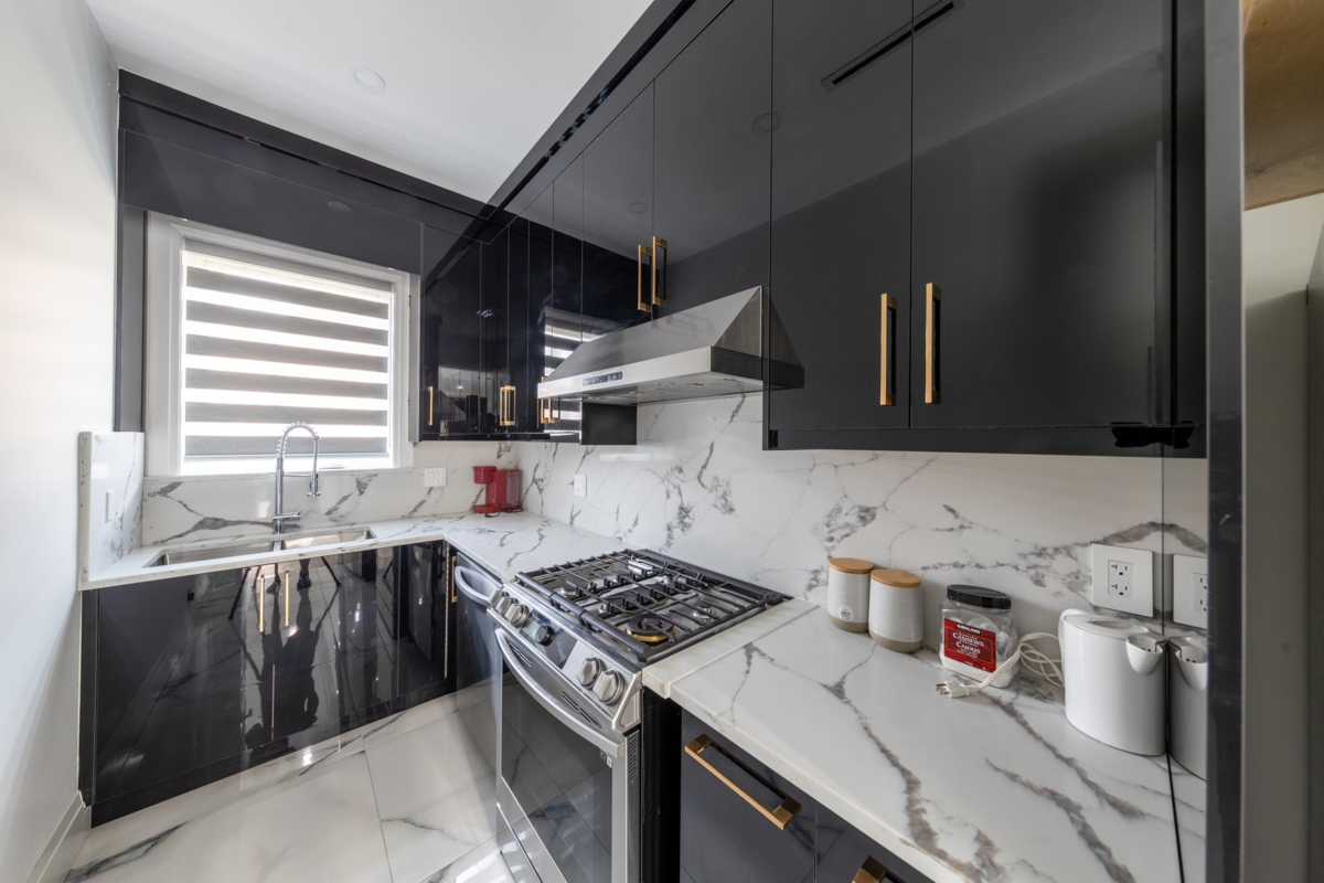 Breakfast Nook Photo of 3560 Highland Boulevard, North Vancouver, BC