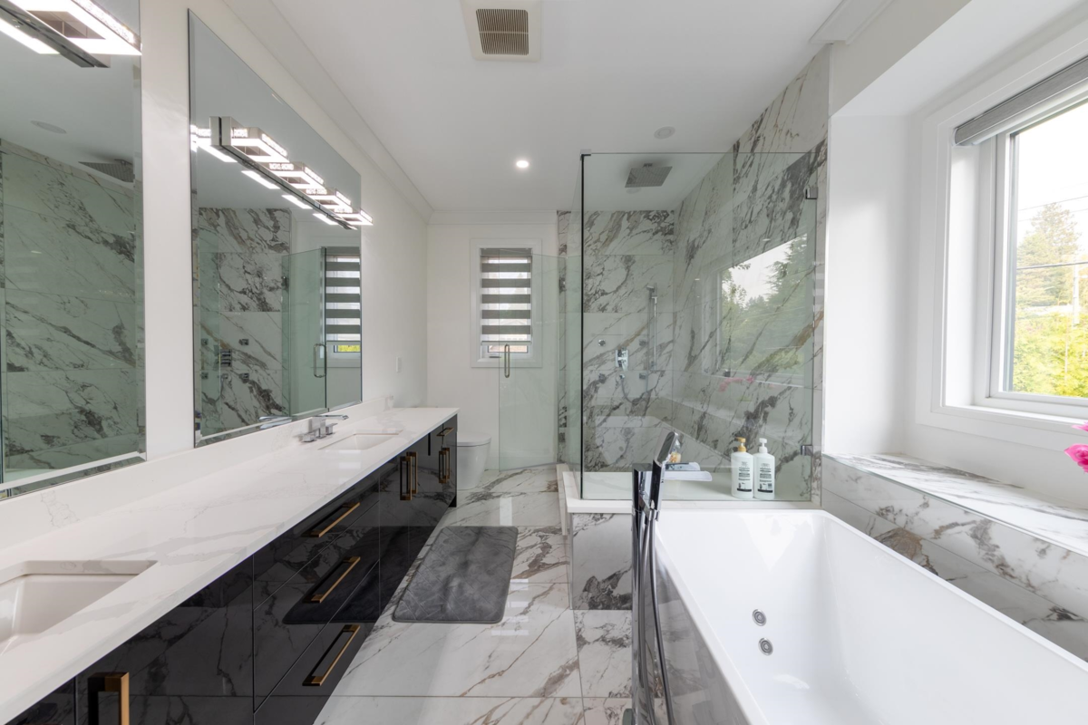 Mudroom Photo of 3560 Highland Boulevard, North Vancouver, BC