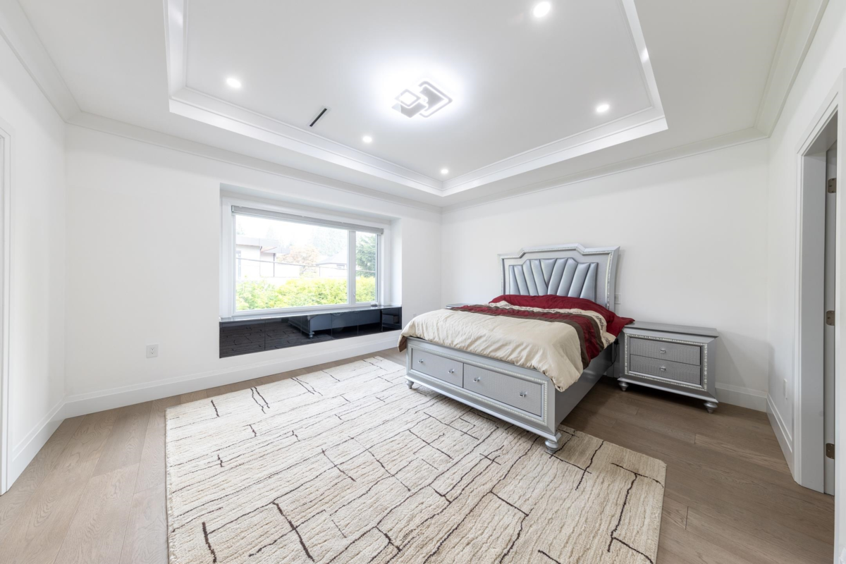 Powder Room Photo of 3560 Highland Boulevard, North Vancouver, BC