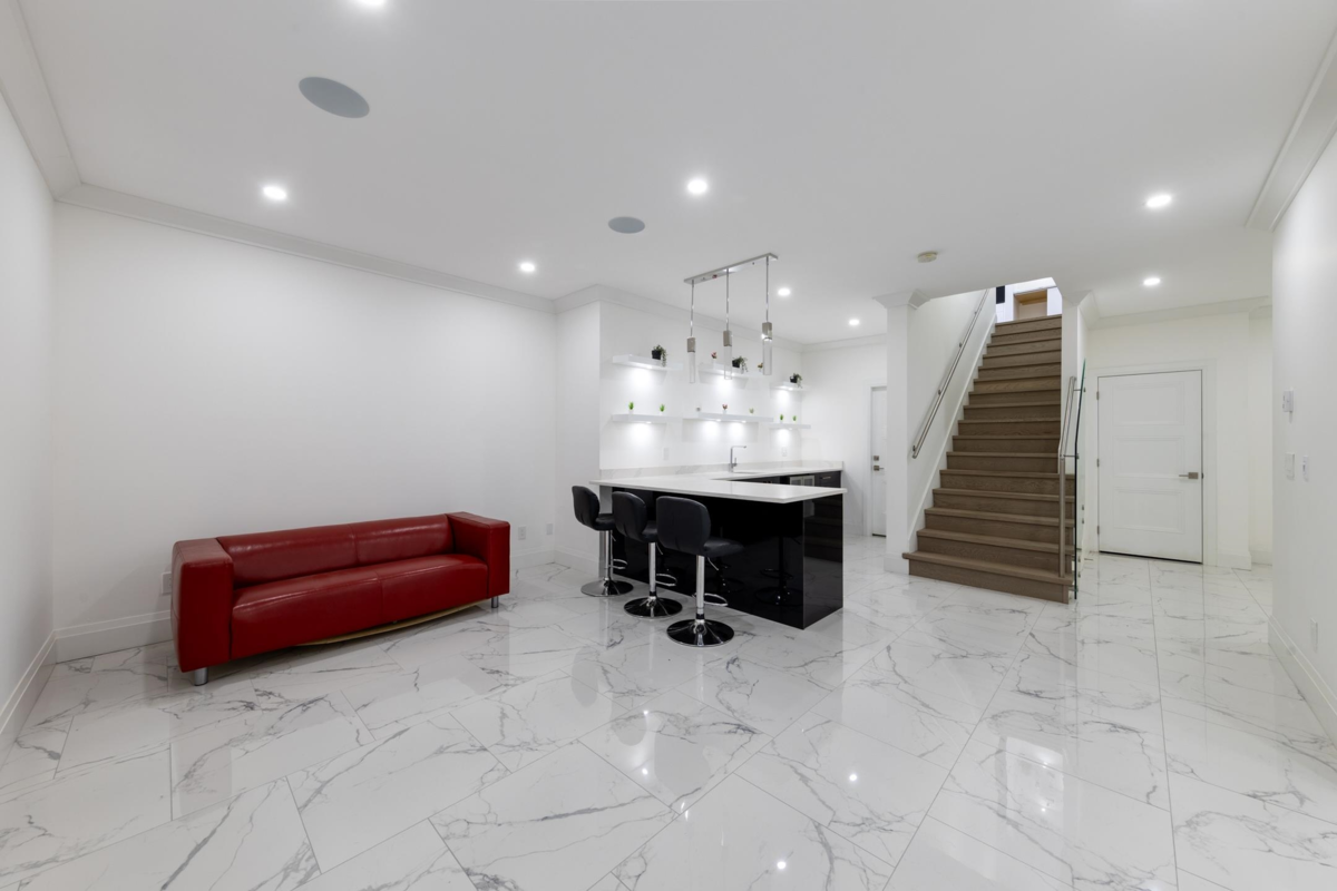 Swimming Pool Photo of 3560 Highland Boulevard, North Vancouver, BC