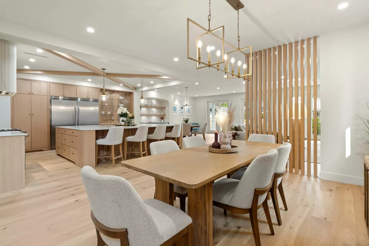 Breakfast Nook Photo of 998 50b Street, Tsawwassen, BC