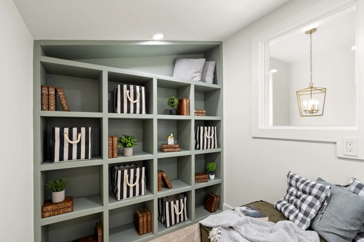 Garden / Landscaping Photo of 998 50b Street, Tsawwassen, BC