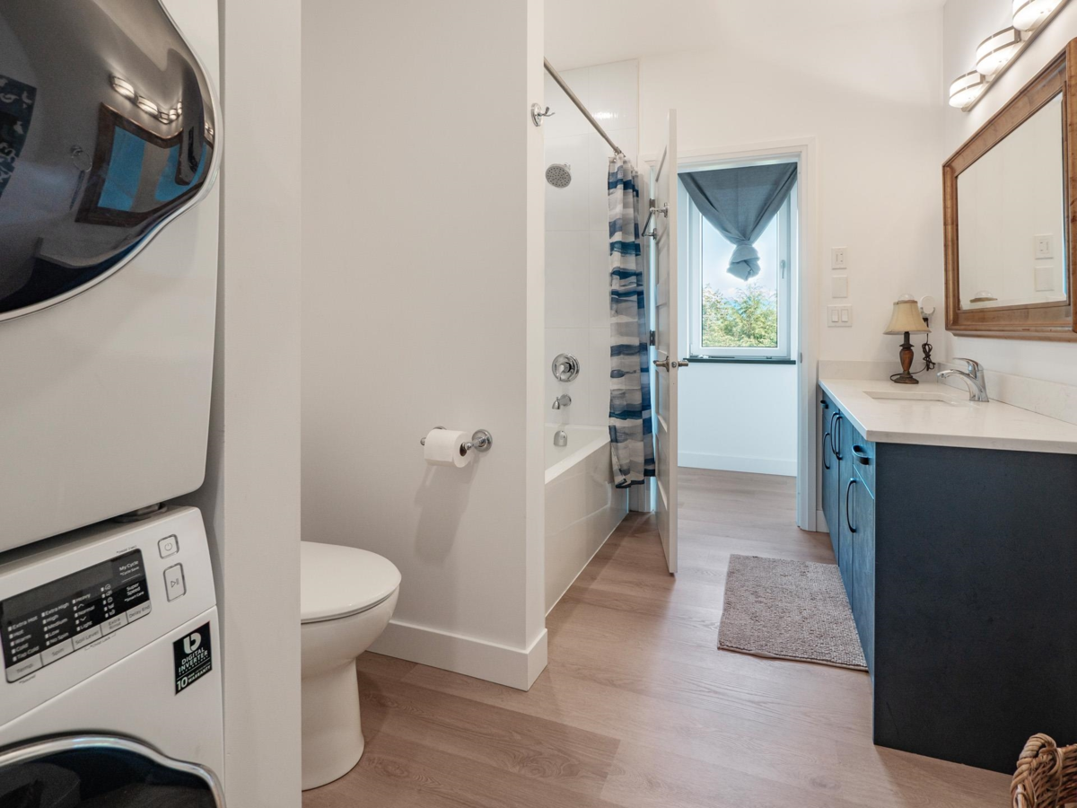 Outdoor Patio Photo of 1832 North Road, Gibsons, BC