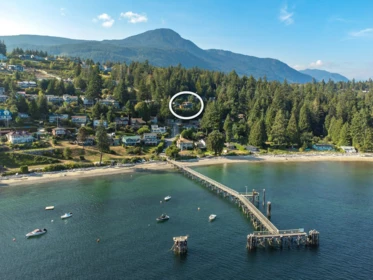 1832 North Road, Gibsons, BC, Gibsons — Single Family Residence for sale