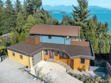 Hot Tub / Spa Photo of 1832 North Road, Gibsons, BC