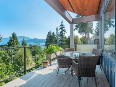 1832 North Road, Gibsons, BC, Gibsons — Single Family Residence for sale