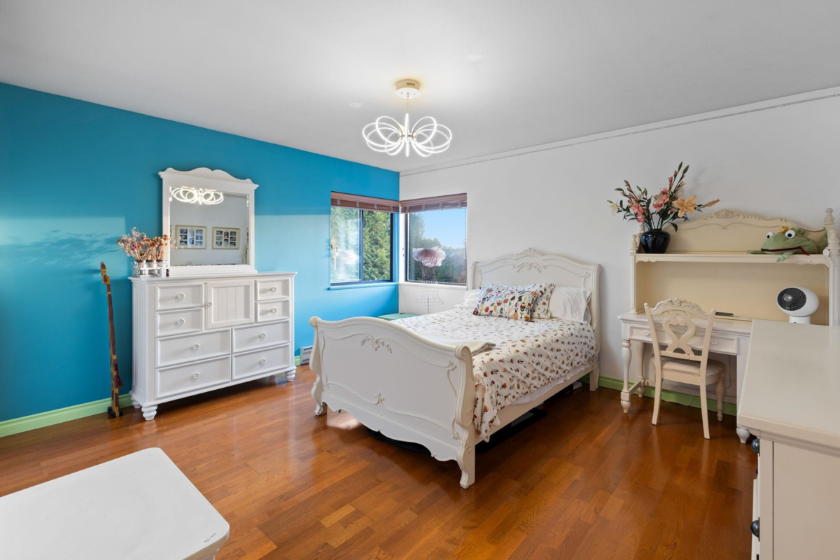 Basement Recreation Room Photo of 732 Rochester Avenue, Coquitlam, BC