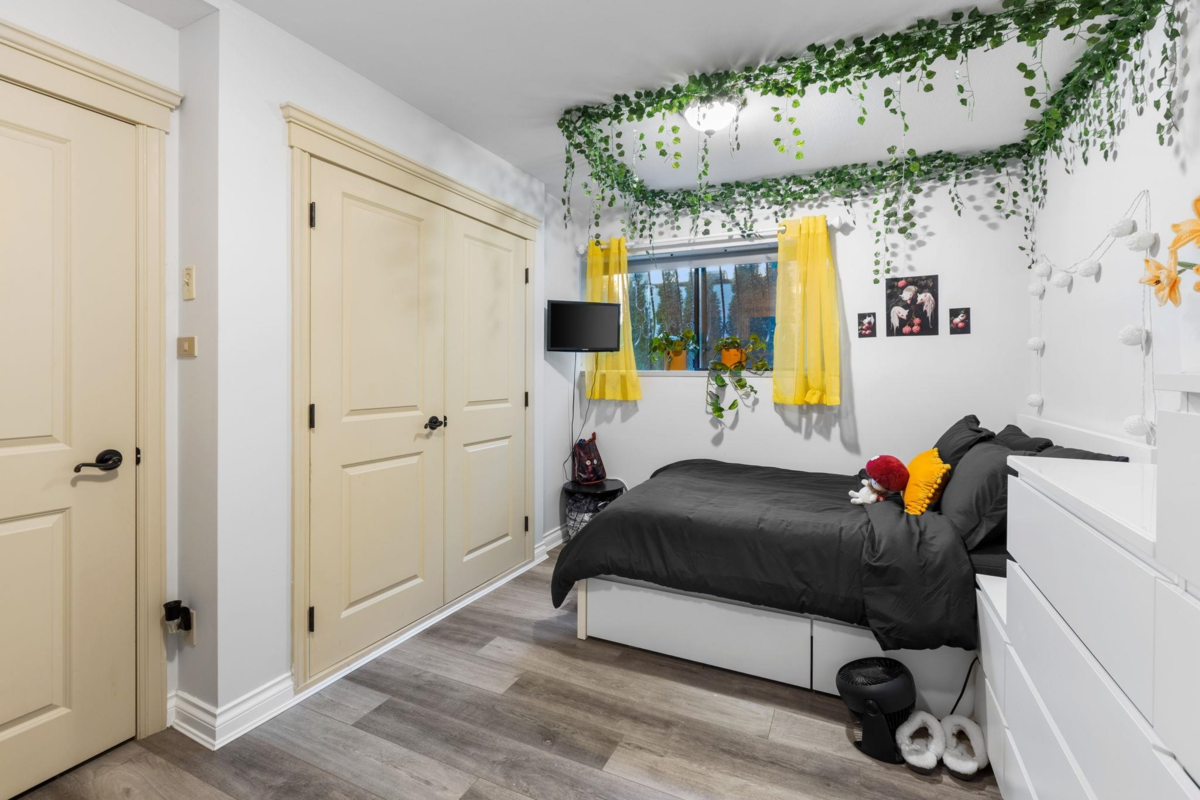 Garage Interior Photo of 732 Rochester Avenue, Coquitlam, BC