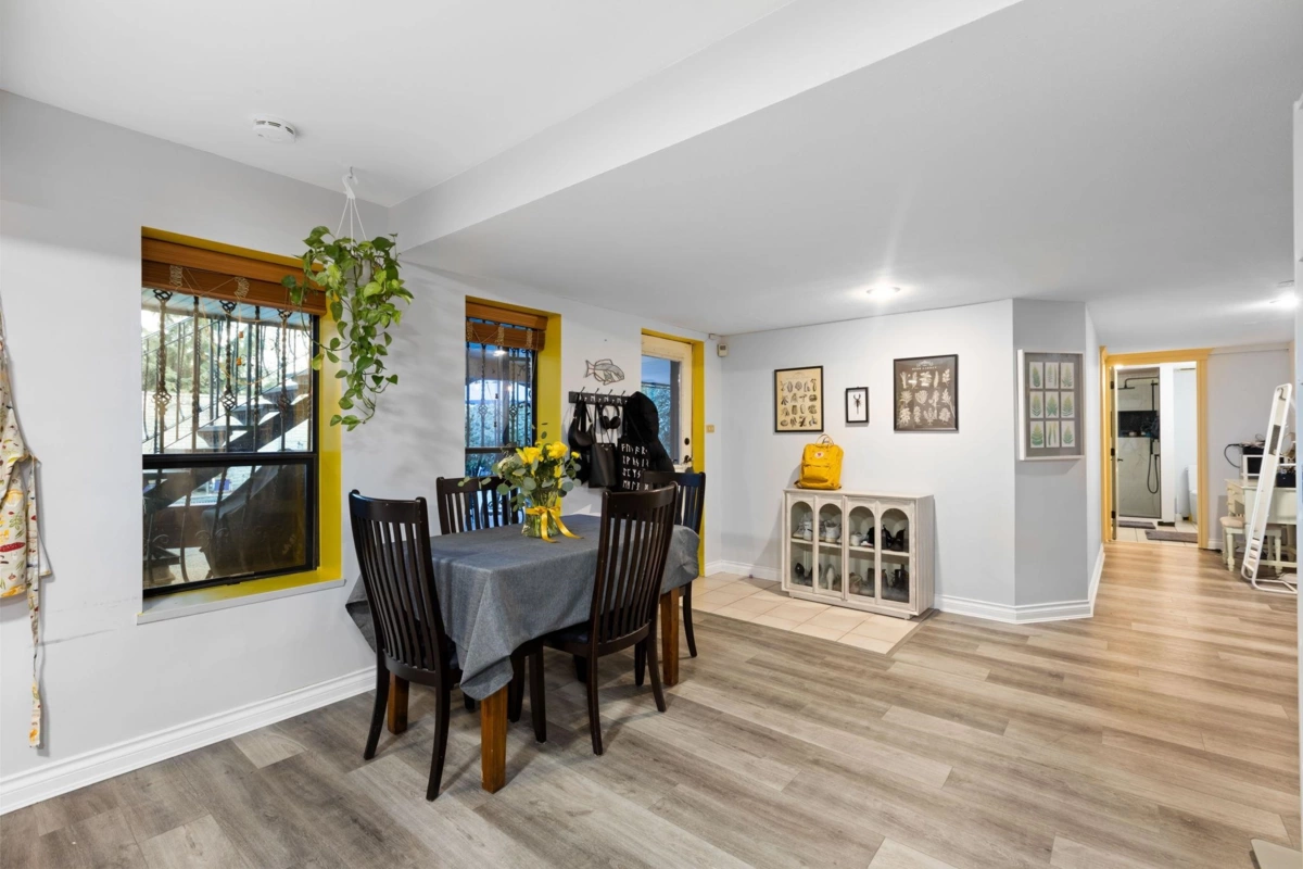 Hallway Photo of 732 Rochester Avenue, Coquitlam, BC