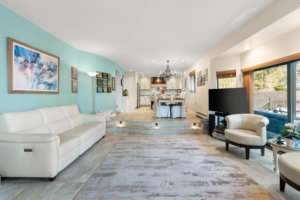 Primary Bathroom Photo of 732 Rochester Avenue, Coquitlam, BC