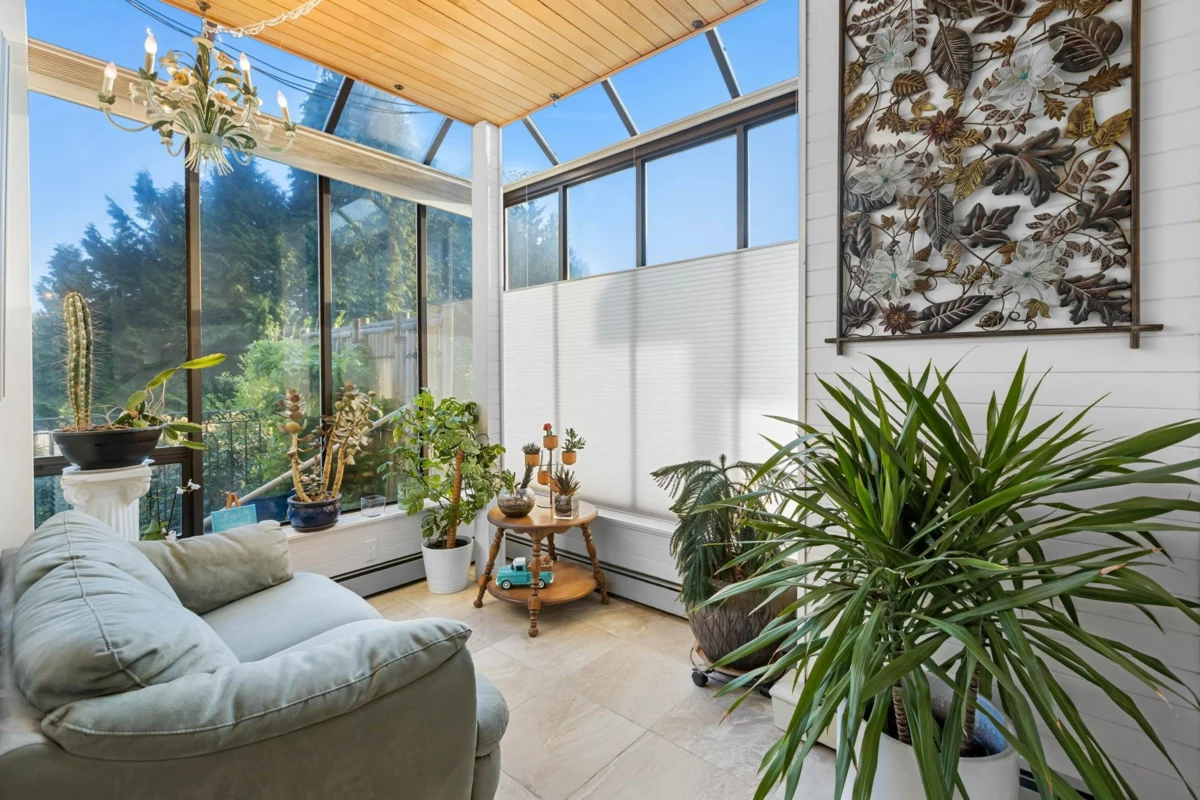 Walk-In Closet Photo of 732 Rochester Avenue, Coquitlam, BC