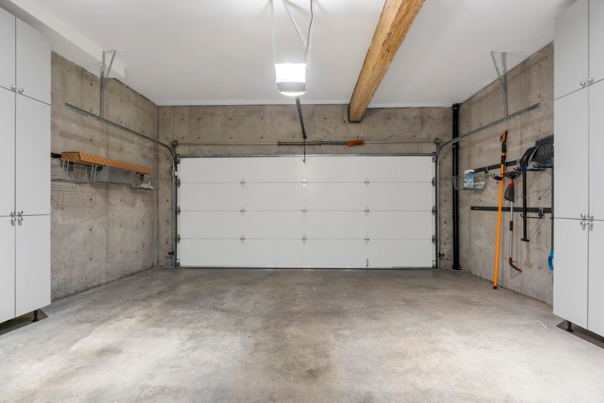 Bedroom 3 Photo of 15611 Columbia Avenue, White Rock, BC