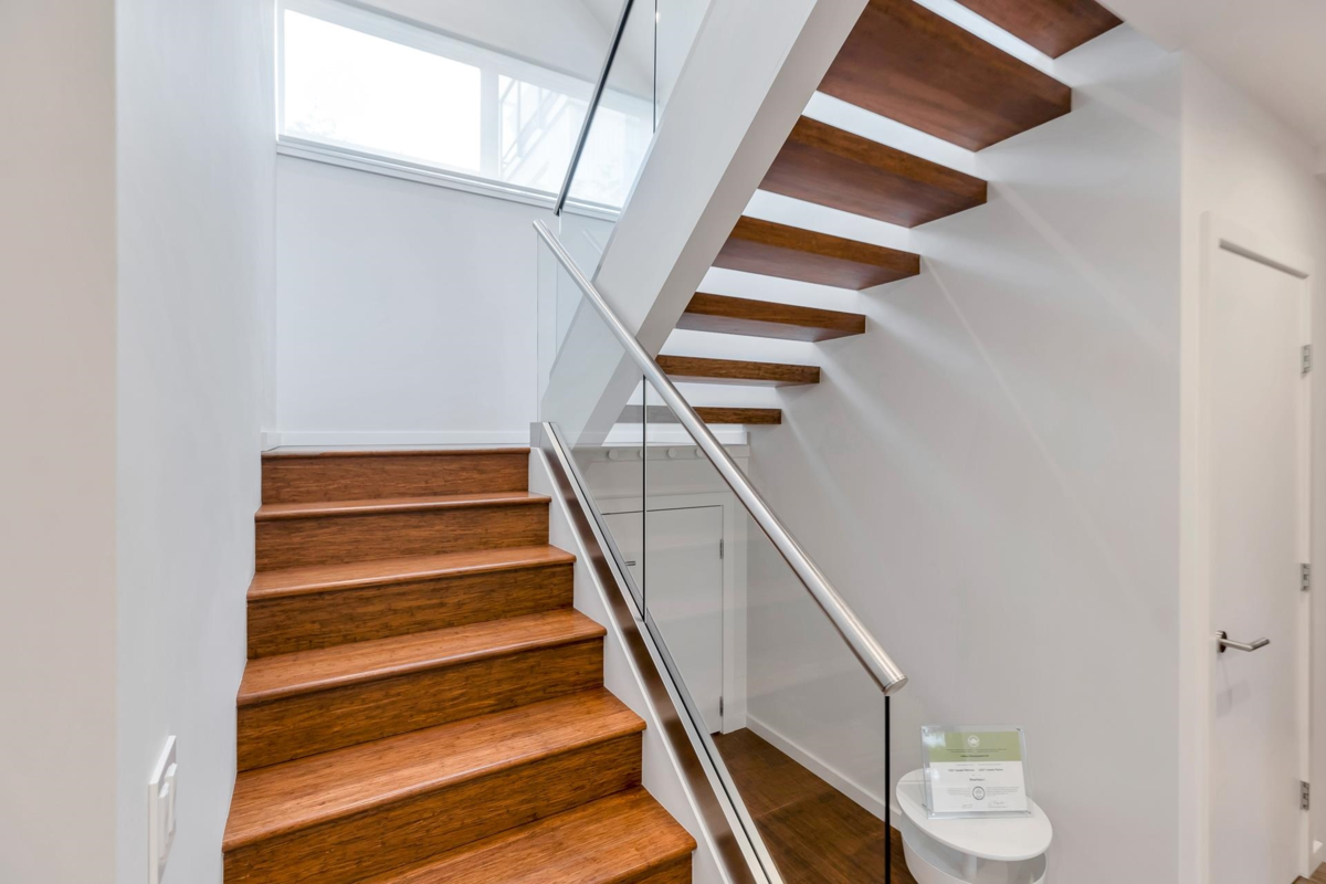 Exterior Rear Photo of 15611 Columbia Avenue, White Rock, BC