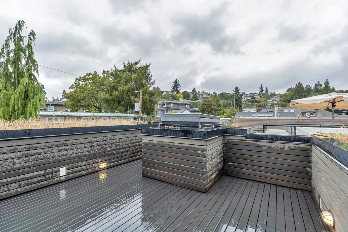 Primary Bedroom Photo of 15611 Columbia Avenue, White Rock, BC