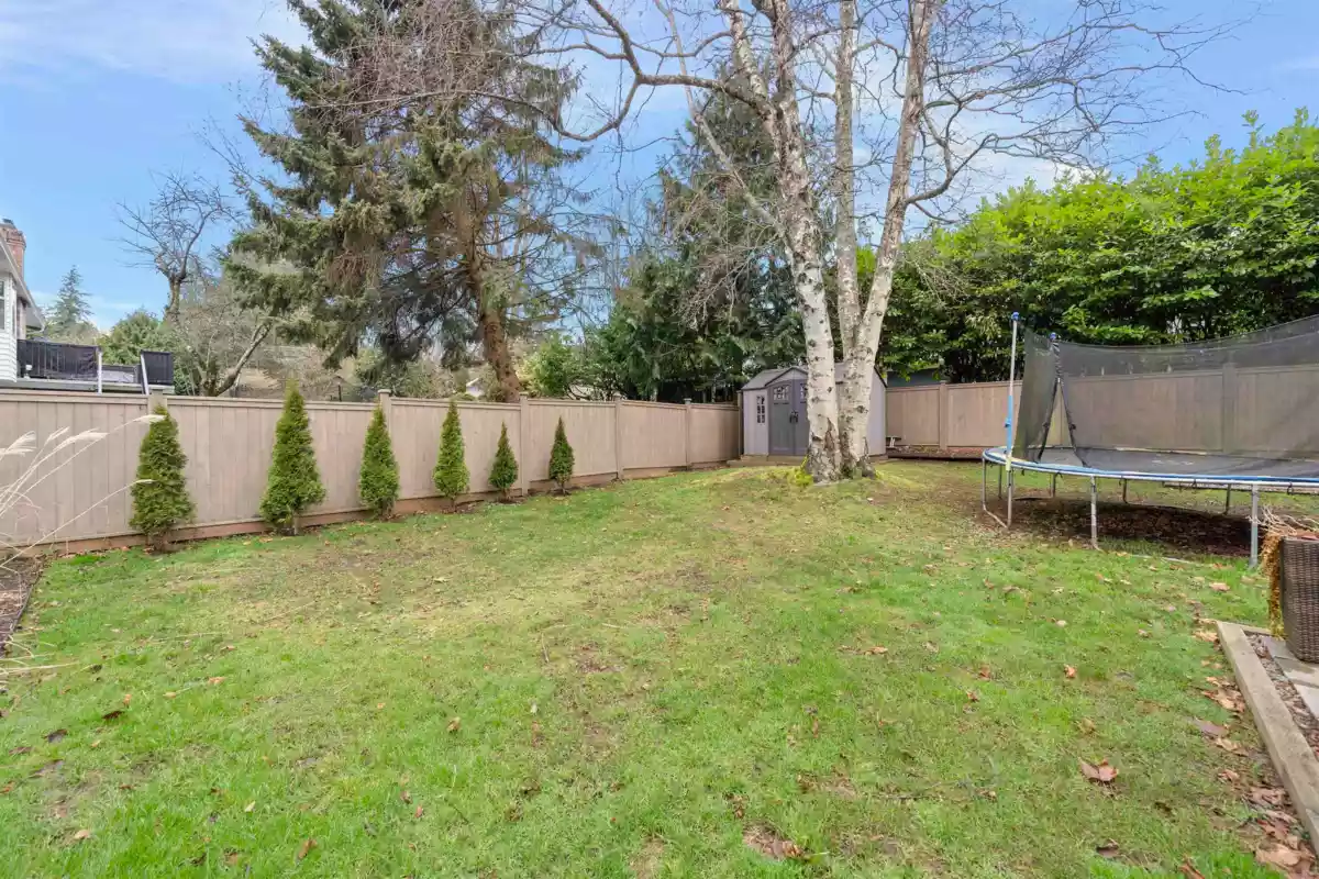Hallway Photo of 13507 15 Avenue, Surrey, BC