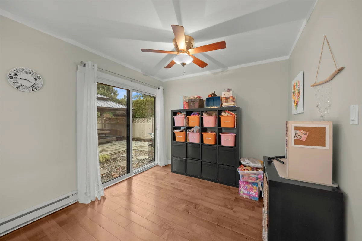 Mudroom Photo of 13507 15 Avenue, Surrey, BC