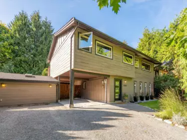 40613 Perth Drive, Squamish, BC, Squamish — Single Family Residence for sale