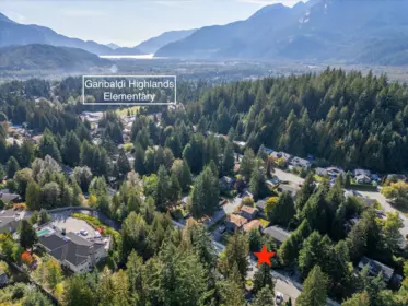 40613 Perth Drive, Squamish, BC, Squamish — Single Family Residence for sale