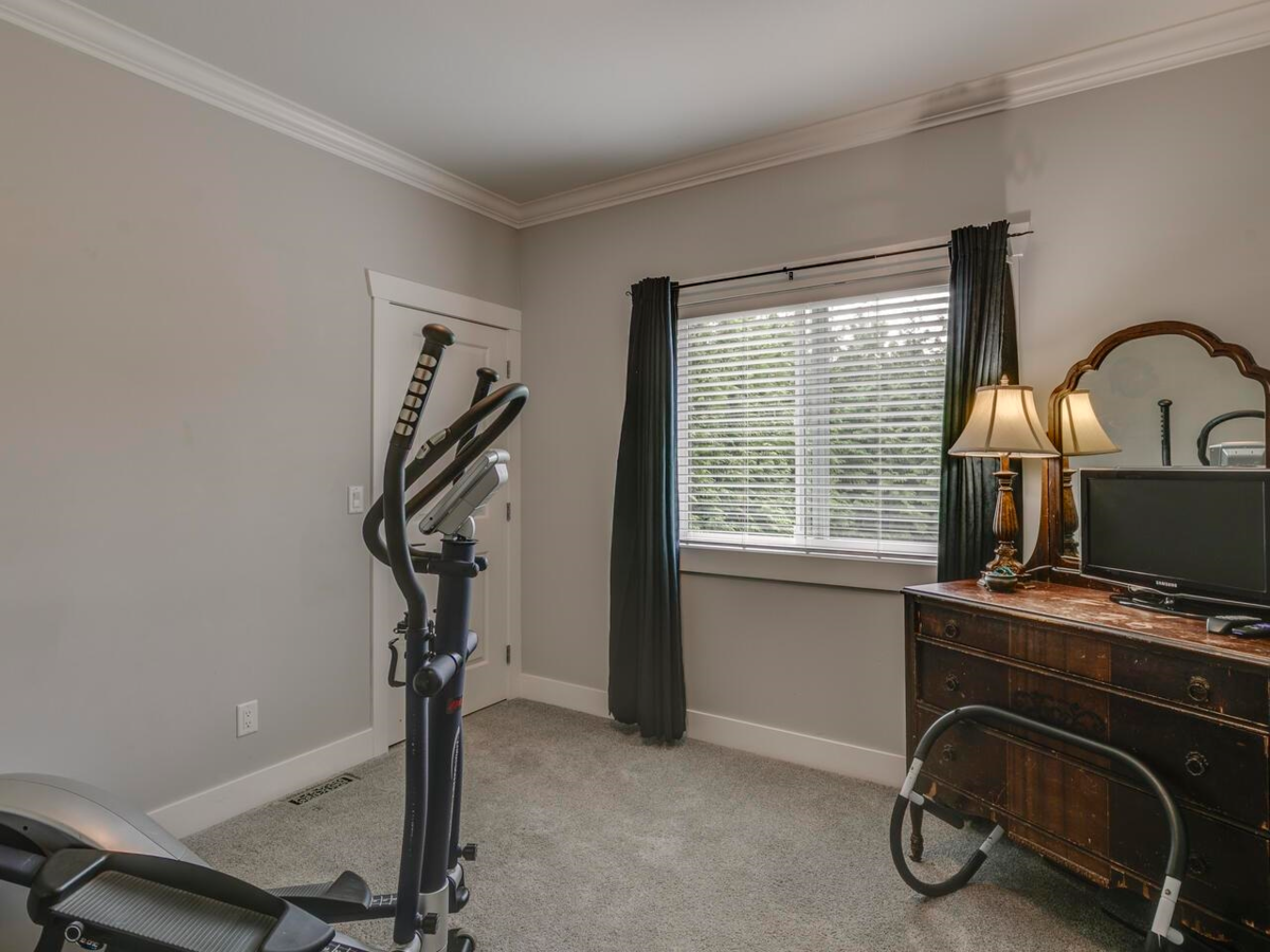 Hallway Photo of 8231 Tanaka Terrace, Mission, BC