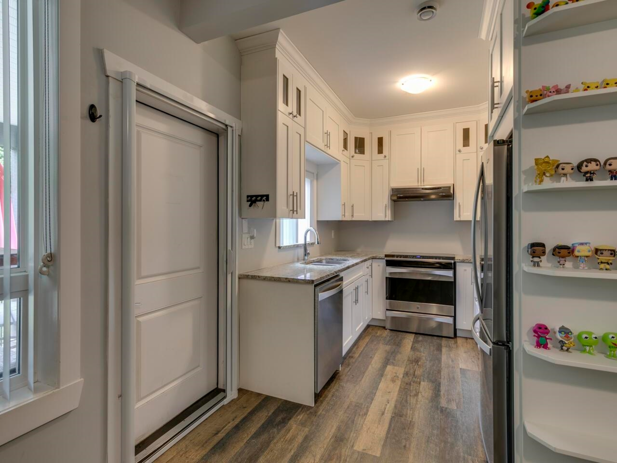 Outdoor Kitchen Photo of 8231 Tanaka Terrace, Mission, BC