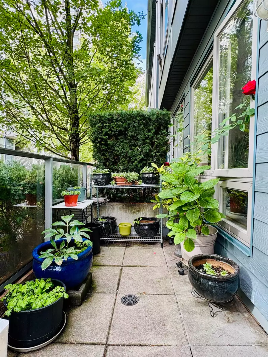 Exterior Front Photo of 4886 Eldorado Mews, Vancouver, BC