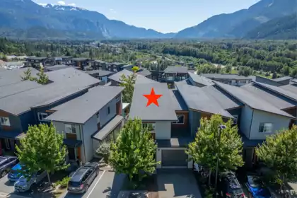 1 41333 Skyridge Place, Squamish, BC, Squamish — Townhouse for sale
