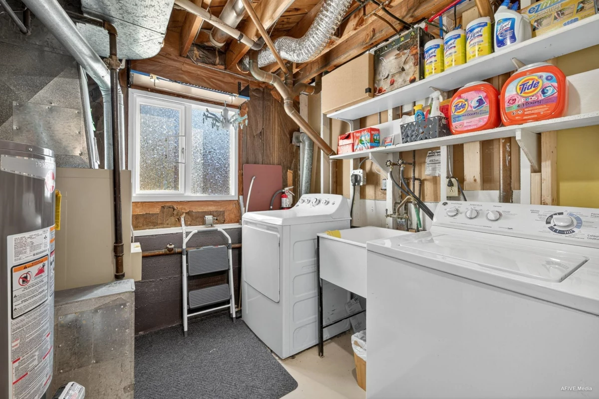 Front Yard Photo of 3380 Glasgow Street, Port Coquitlam, BC