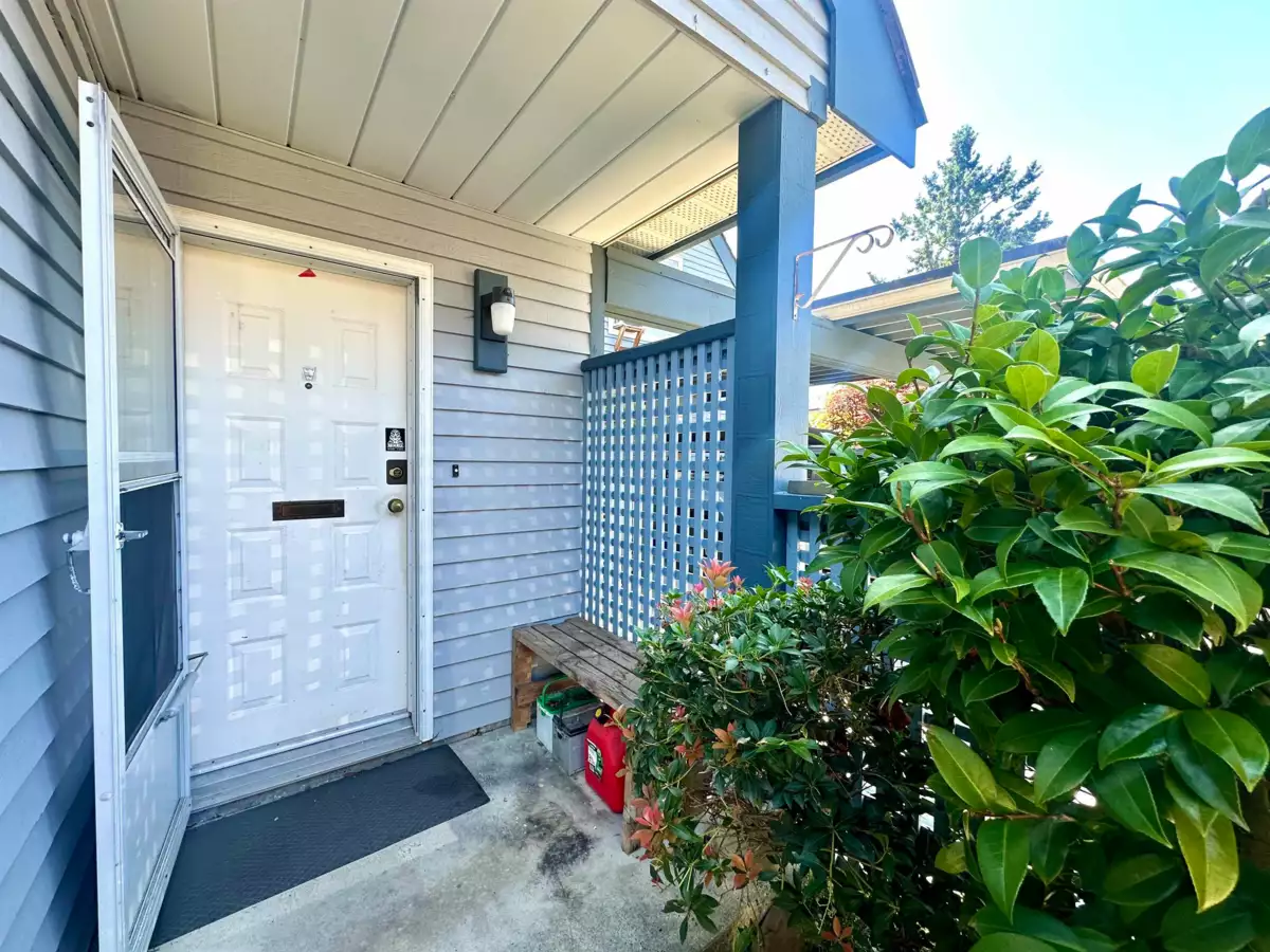 Dining Area Photo of 11 8700 Blundell Road, Richmond, BC